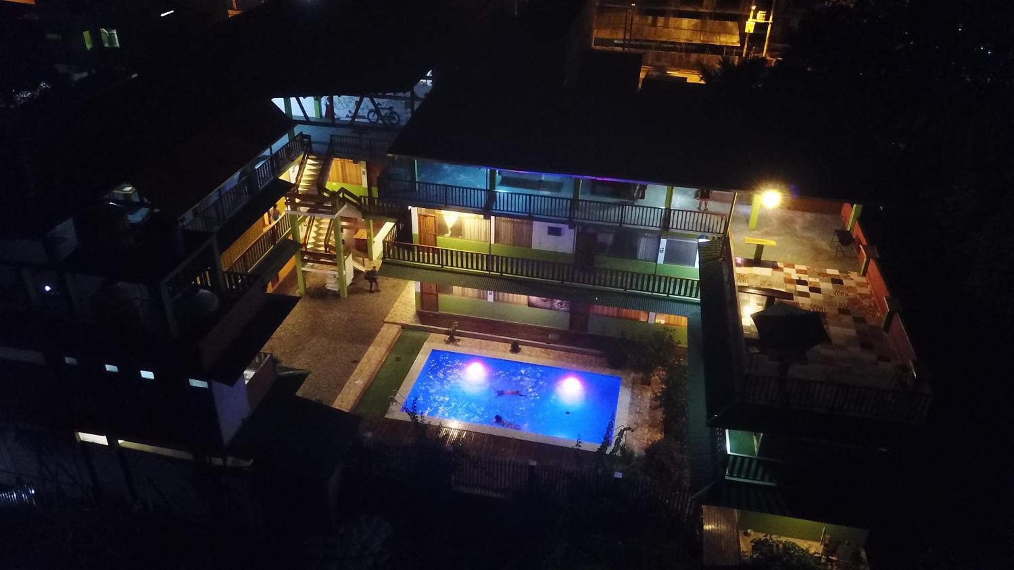 Tambopata Hostel プエルト・マルドナード エクステリア 写真