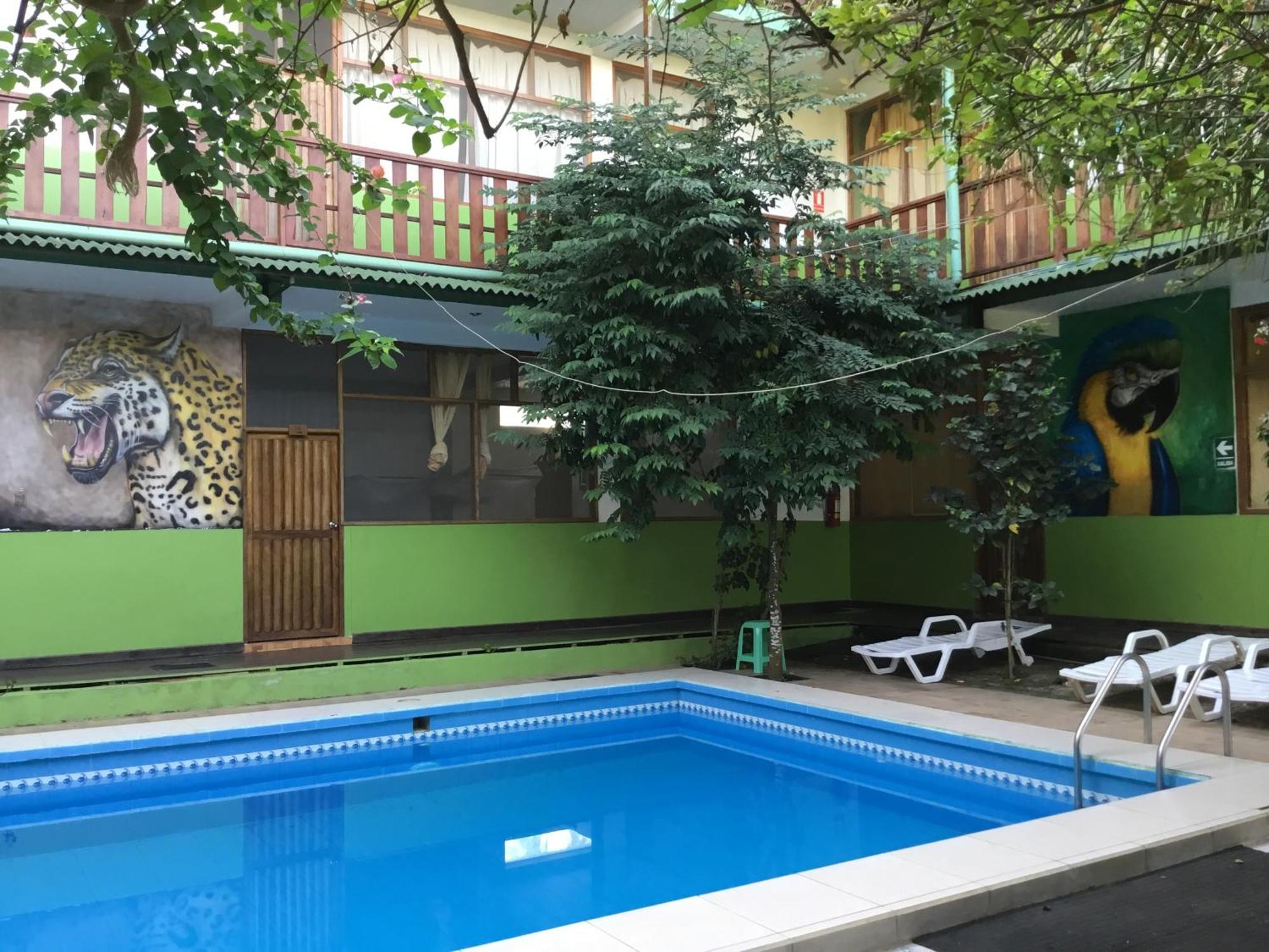 Tambopata Hostel プエルト・マルドナード エクステリア 写真
