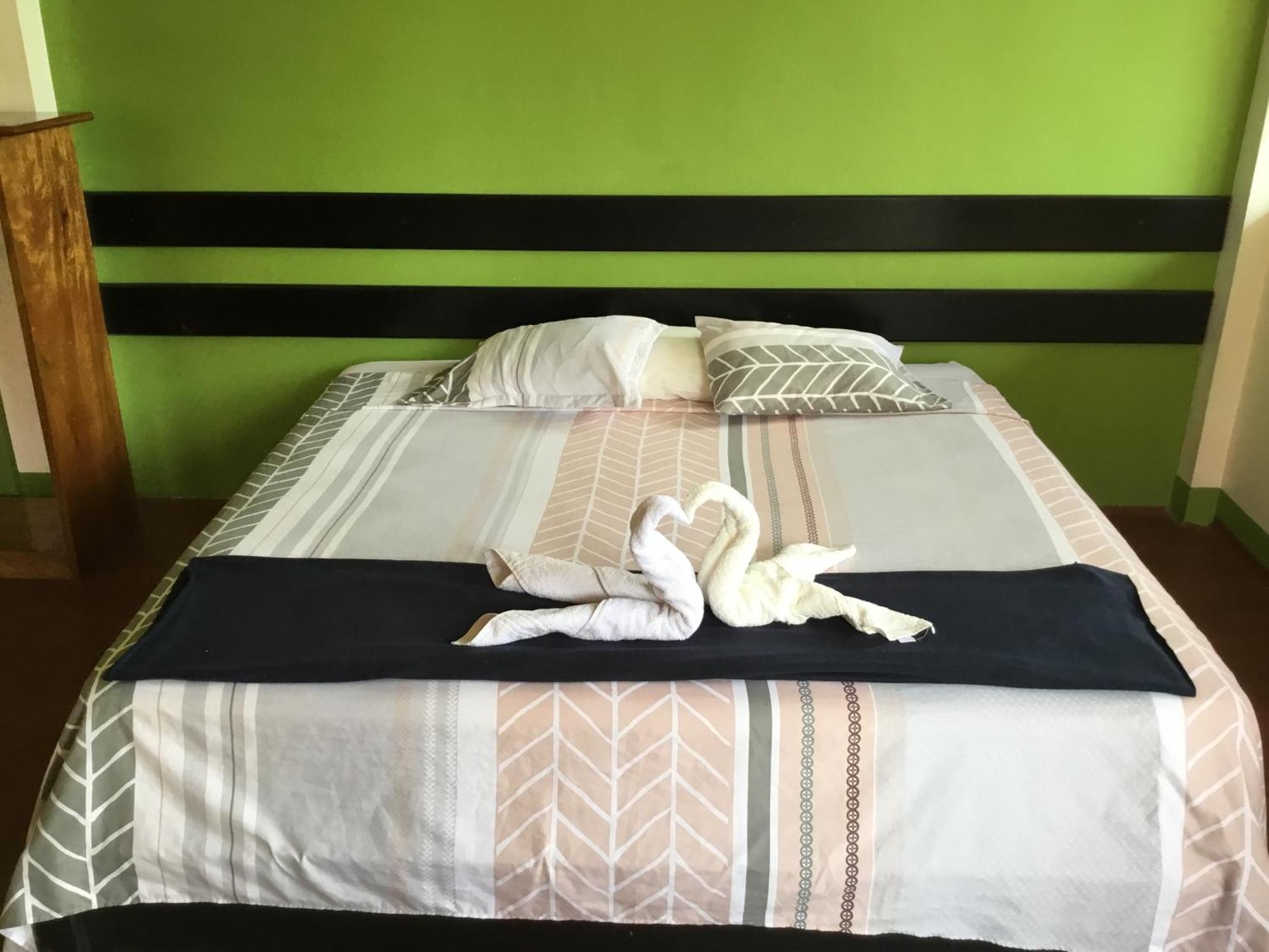 Tambopata Hostel プエルト・マルドナード エクステリア 写真