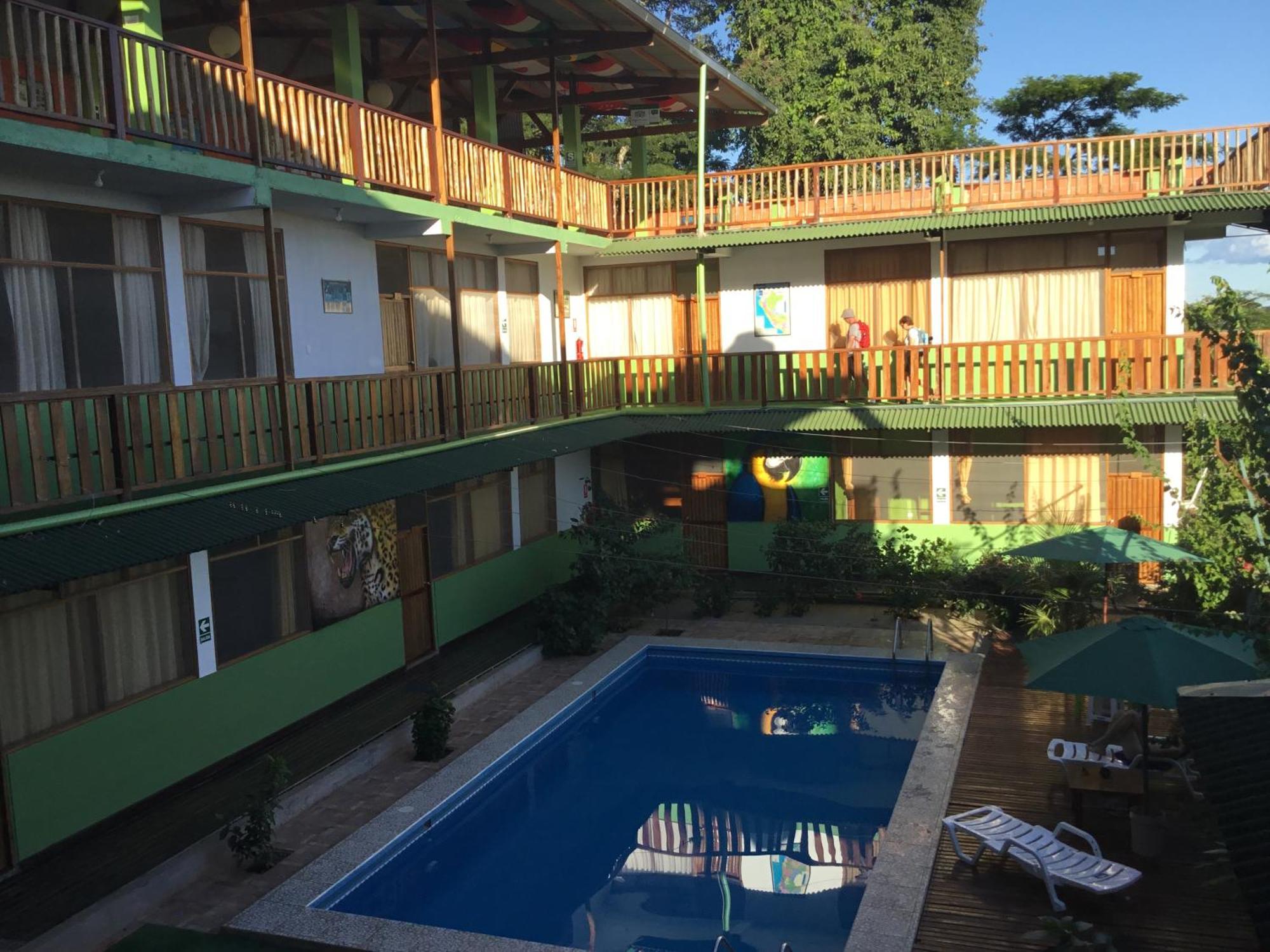 Tambopata Hostel プエルト・マルドナード エクステリア 写真