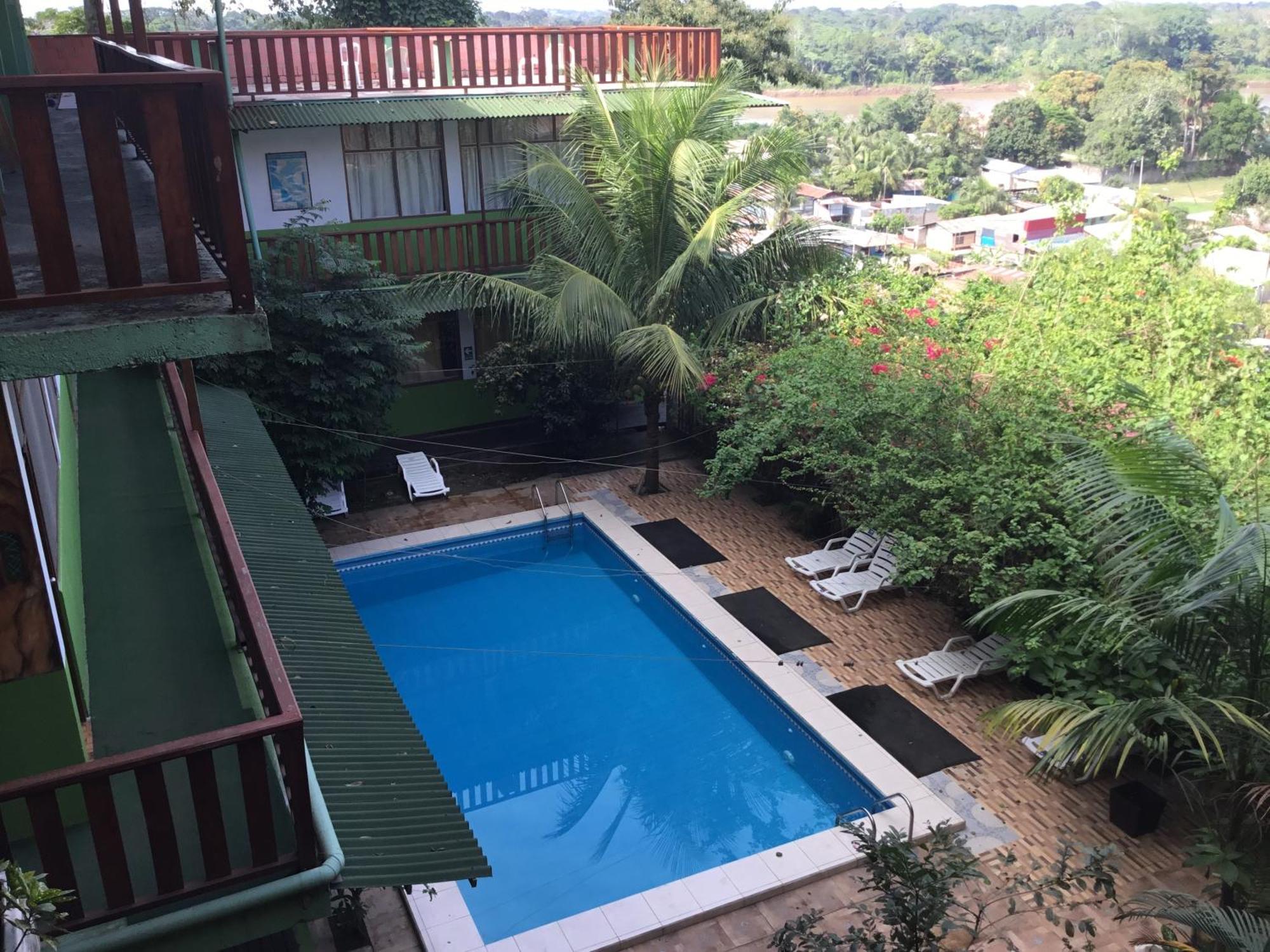 Tambopata Hostel プエルト・マルドナード エクステリア 写真